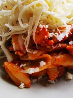 Sült paprikás-paradicsomos kagylótészta recept fotója