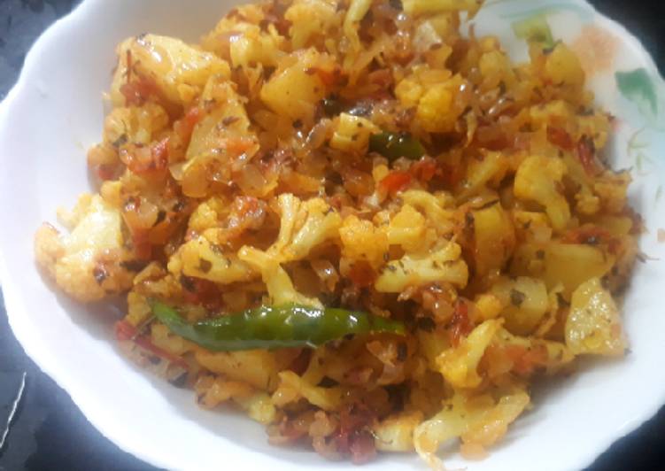 Cauliflower with dry fenugreek leaves