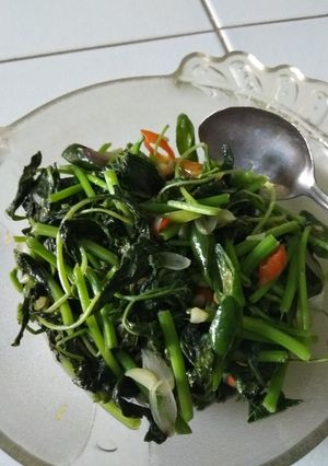 Foto resep Tumis bayam 🤤