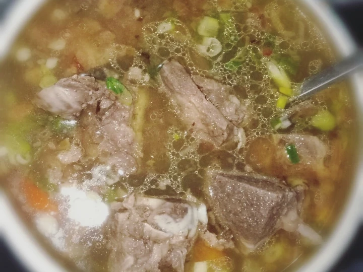 Langkah Mudah untuk Menyiapkan Resep Soup tulang sapi yang Enak Banget Anti Ribet, Mantap Sekali