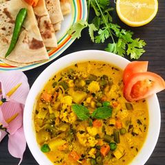 A picture of Vegan mixed veggies curry.