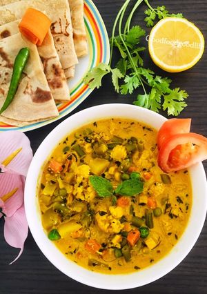 A picture of Vegan mixed veggies curry.
