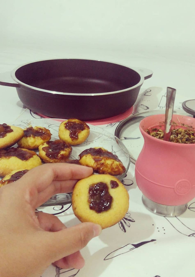 Una foto de Pepas con dulce de batata con chocolate!!