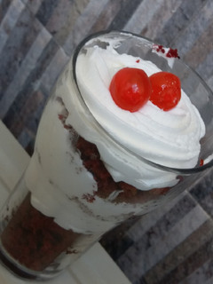 A picture of Cake parfait.