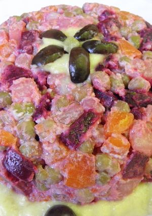 A picture of Ensalada Rusa.