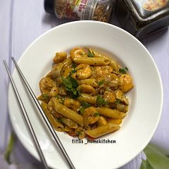 A picture of Shrimp Mushroom Pasta in Black Bean Sauce.
