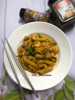 A picture of Shrimp Mushroom Pasta in Black Bean Sauce.
