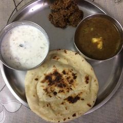 A picture of Kulcha.