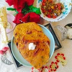 A picture of METHI SEV ACHARI PARATHA 😋 Fenugreek leaves paratha 😋.