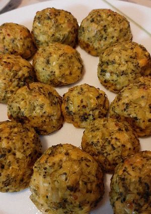 Una foto de Bolitas Brócoli y queso