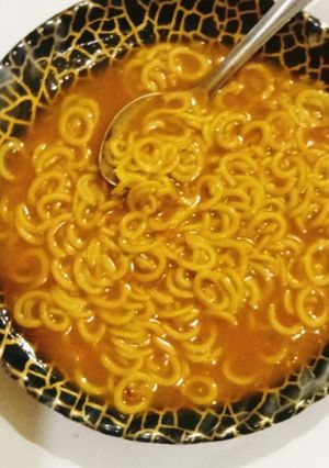मैगी (Maggi recipe in hindi) रेसिपी मुख्य फोटो