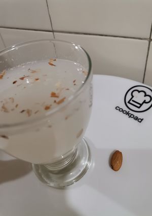 A picture of Mashroob e Mashriq🥛.