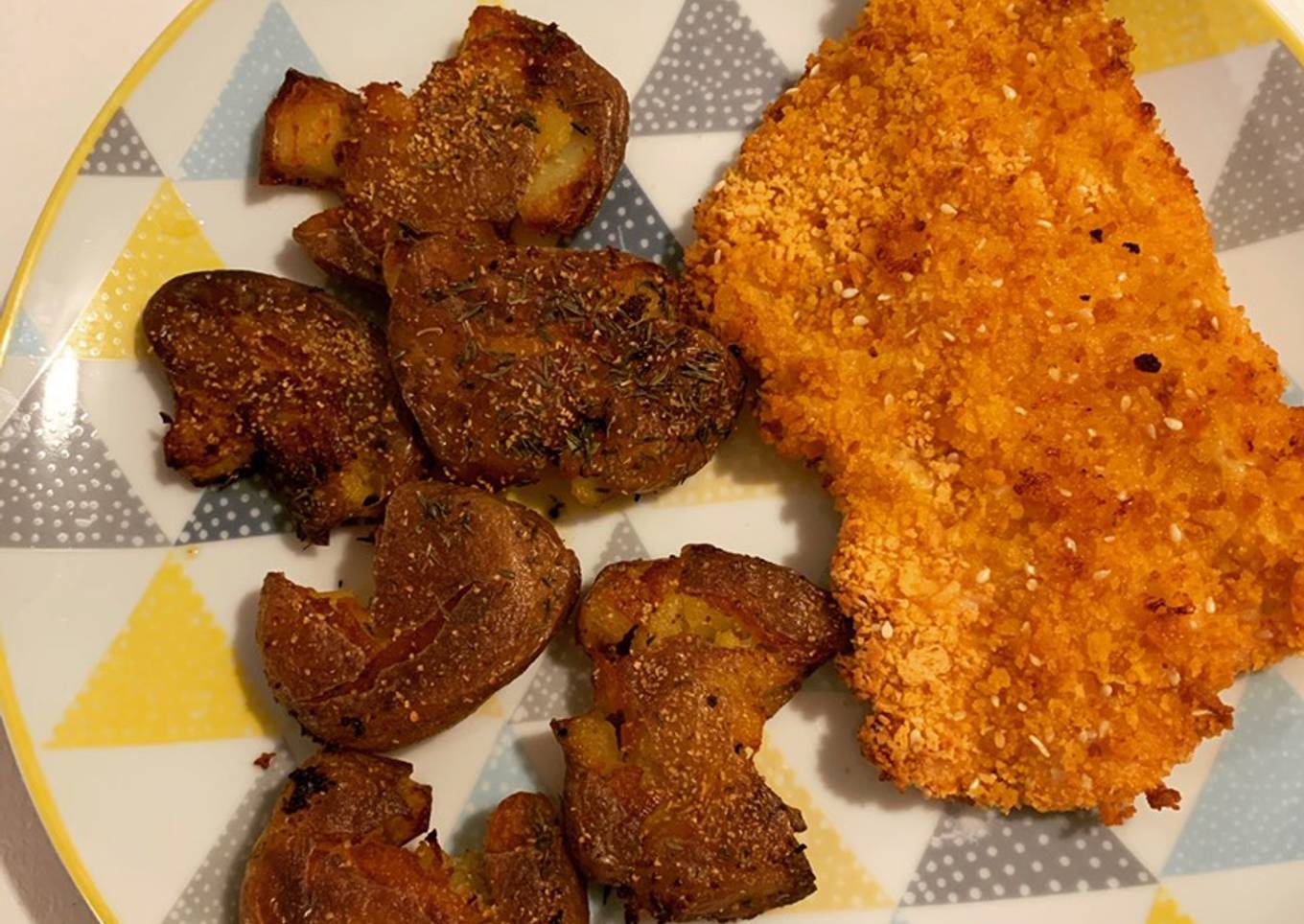 Shnitzel (poulet pané) et Smashed Potatoes