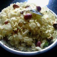 A picture of Poha chiwda.