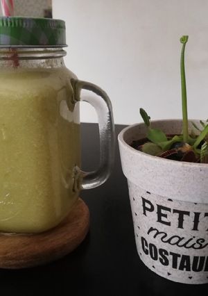 Une photo de Smoothie 🍍 et légumes vert