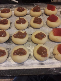 Una foto de Ojitos de membrillo y dulce de leche