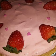 A picture of Strawberry Jell-O Pie.
