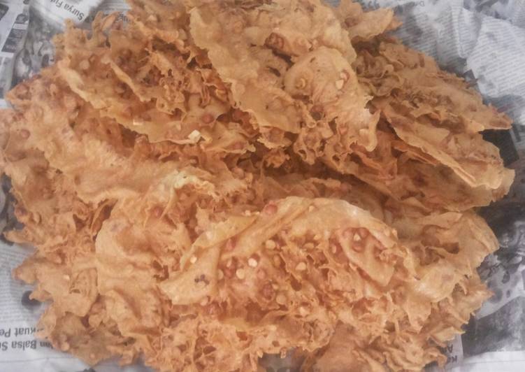 Rempeyek kacang kress