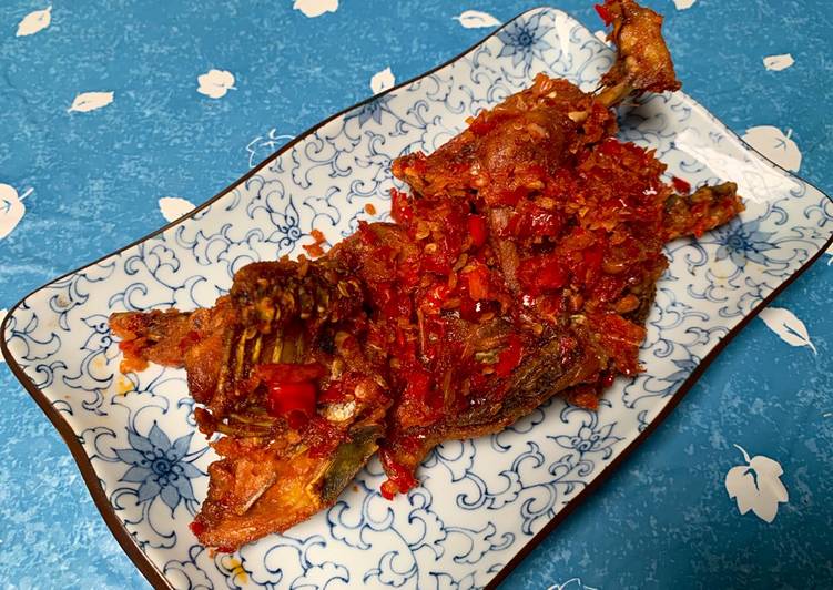AYAM BALADO GAMPIL π