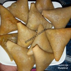 A picture of Pastry samosa.