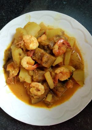 আলু বেগুন দিয়ে চিংড়ি মাছ (alu begun diye chingri mach Recipe in Bengali) রেসিপির প্রধান ছবি