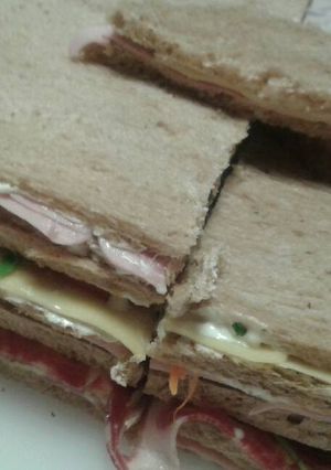 Una foto de Sándwich de miga