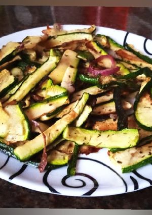 A picture of Zucchini onion chips.