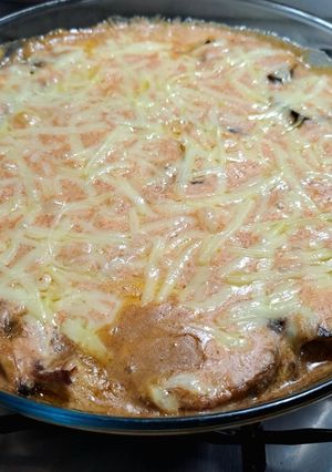 Una foto de Arrollados de berenjena con salsa exprés rosada