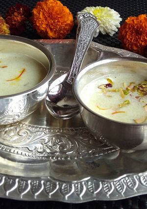 रव्याची खीर (ravyachi kheer recipe in marathi) रेसिपी चे मुख्य फोटो 