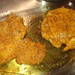 A picture of Oven fried chicken shnitzel.