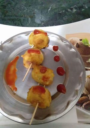 A picture of Corn Potato balls.