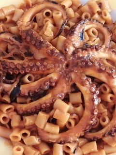 Φωτογραφία της συνταγής 🐙 Χταποδάκι με μακαρονάκι κοφτό