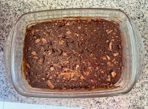 Una foto de Brownie de plátano sin harina