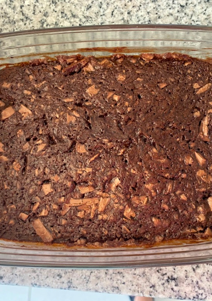 Una foto de Brownie de plátano sin harina