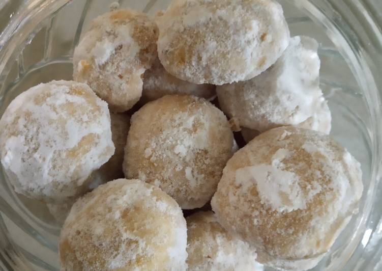 Kue Putri Salju