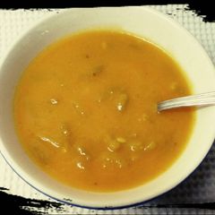 A picture of Green Bean and Egg Soup.