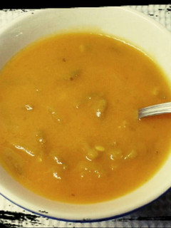 A picture of Green Bean and Egg Soup.