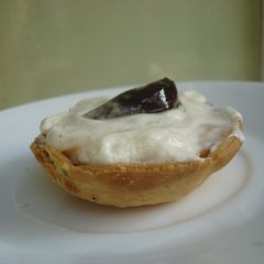 Lemon Cheesecake tartlets A picture of Lemon Cheesecake tartlets.