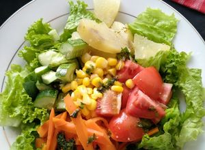 Foto resep Salad sayur with balsamic dressing (sehat dan lezat)