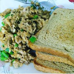 A picture of Fried Tuna fish.