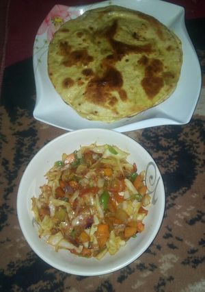 A picture of Bakhri with veg sauce.
