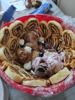 Una foto de Postre helado de pionono súper fácil