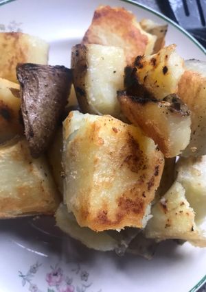 Una foto de Papas crocantes tipo papas rotas. Veganas 4 ingredientes