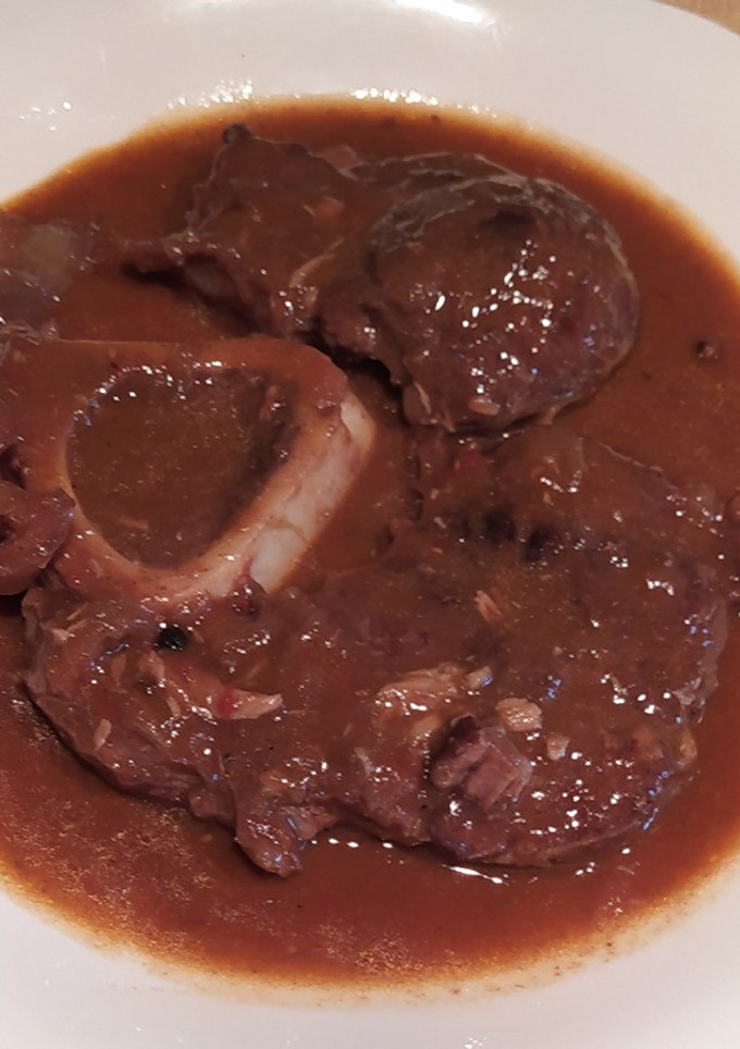 Una foto de Ossobuco en caldereta