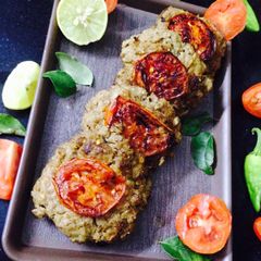 A picture of Chapli kebab.