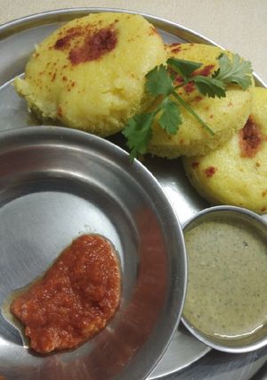 A picture of Gujarati special khata dhokla.