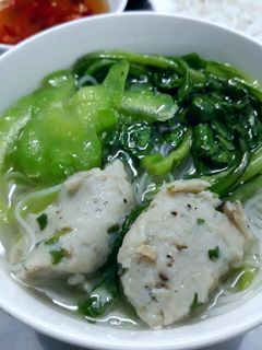 Hình của món Lẩu khổ qua cá thác lác.