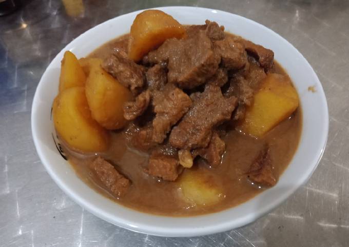 Semur kentang&daging sapi