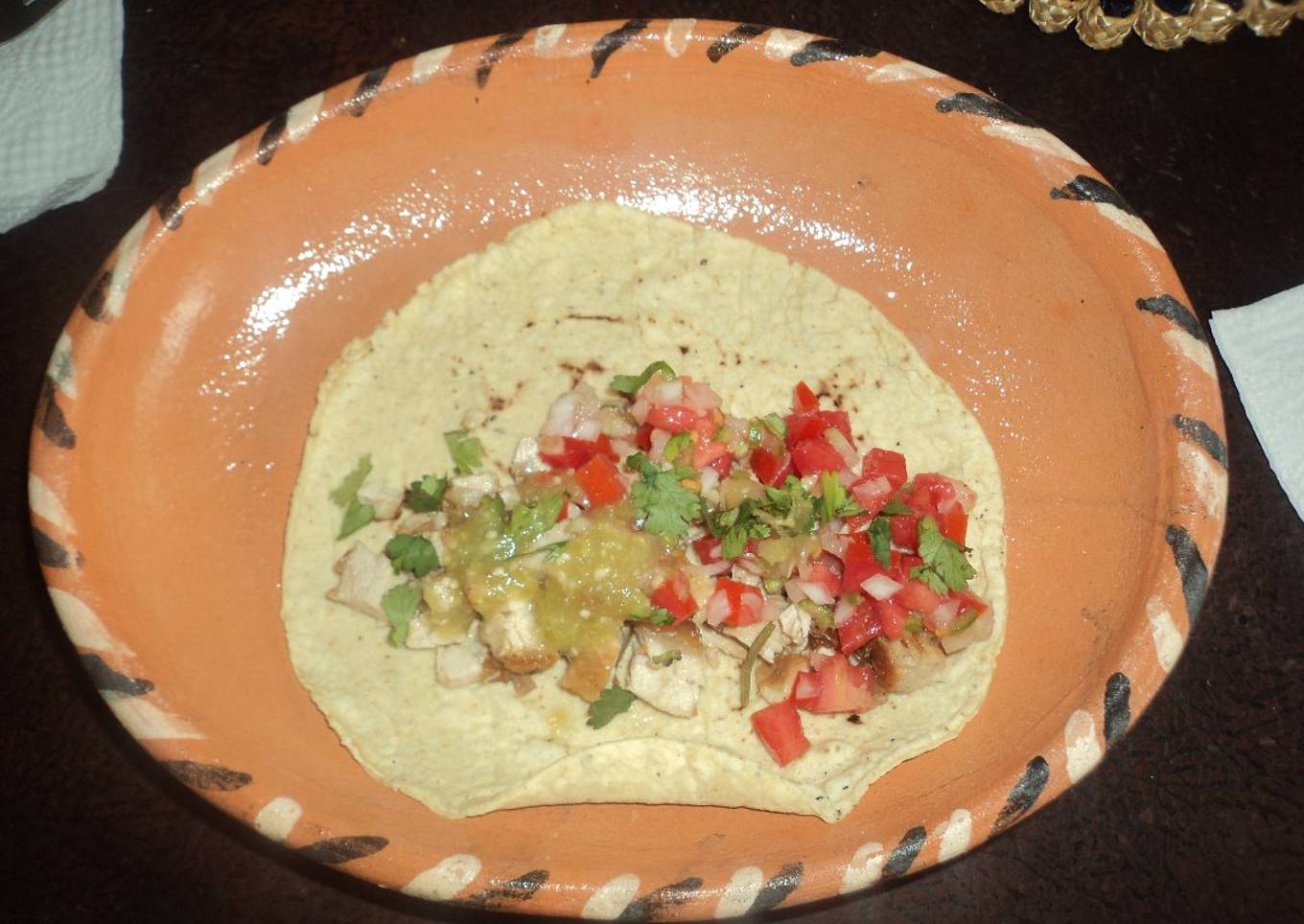 Tacos rancheros de aldillita de cerdo a las dos salsas, estilo el Ocote