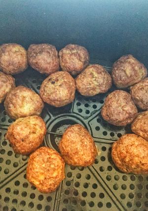 Una foto de Albóndigas de pollo en air fryer